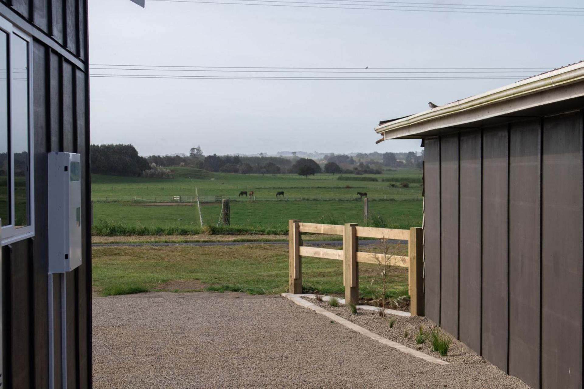 The Flight Pad Window Seat Pet Friendly Lägenhet Waitara Exteriör bild